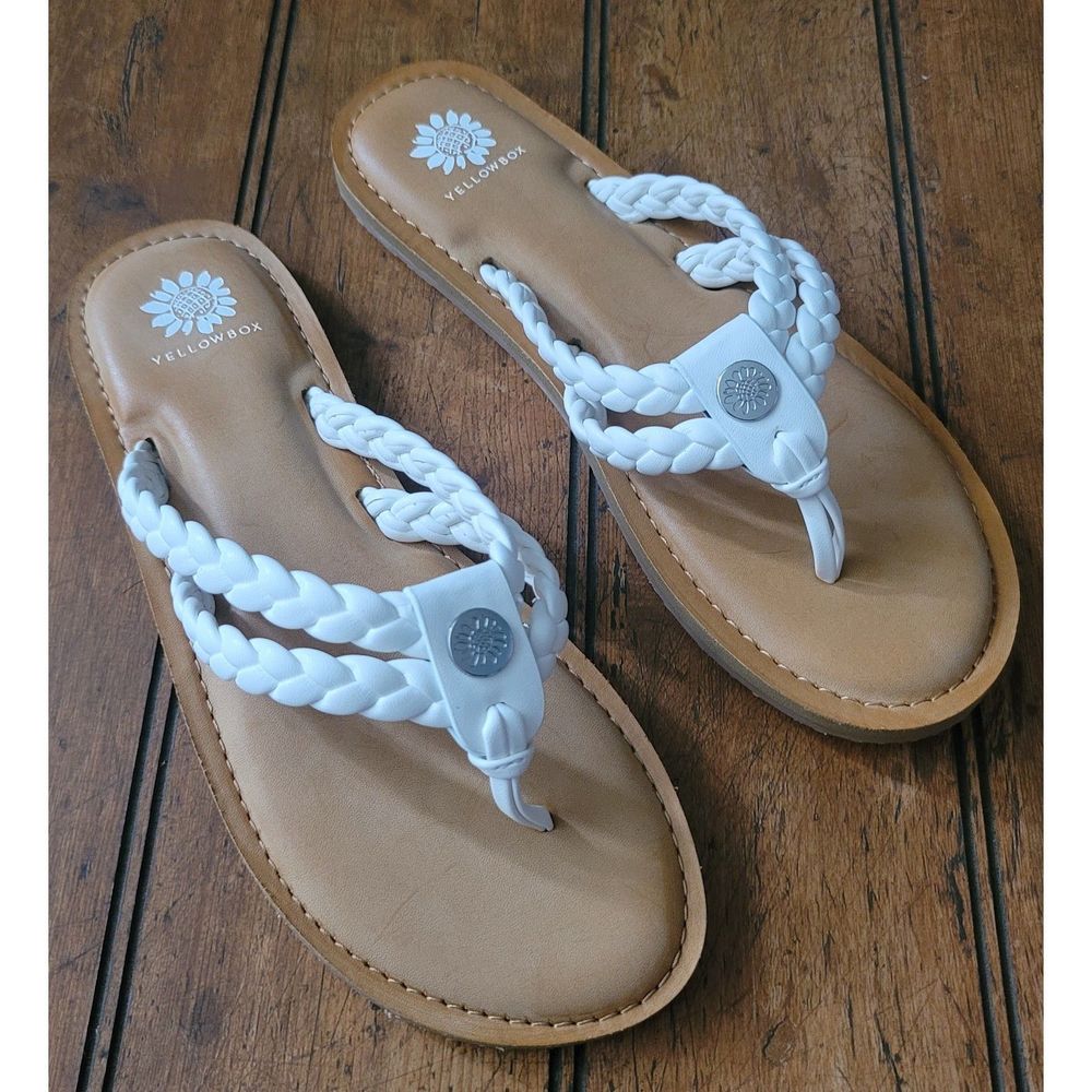 Yellow Box Devina White Flat Sandals- Size 8 - Picture 2 of 5